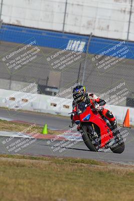 media/Nov-26-2022-Fastrack Riders (Sat) [[b001e85eef]]/Level 2/Session 3 Outside Turn 9/